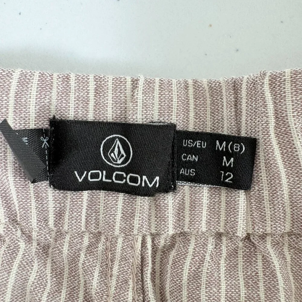 Volcom Sunday Strut Short Womens M Tan Beige Stripe Pull On Pockets Casual NWT - Picture 4 of 9